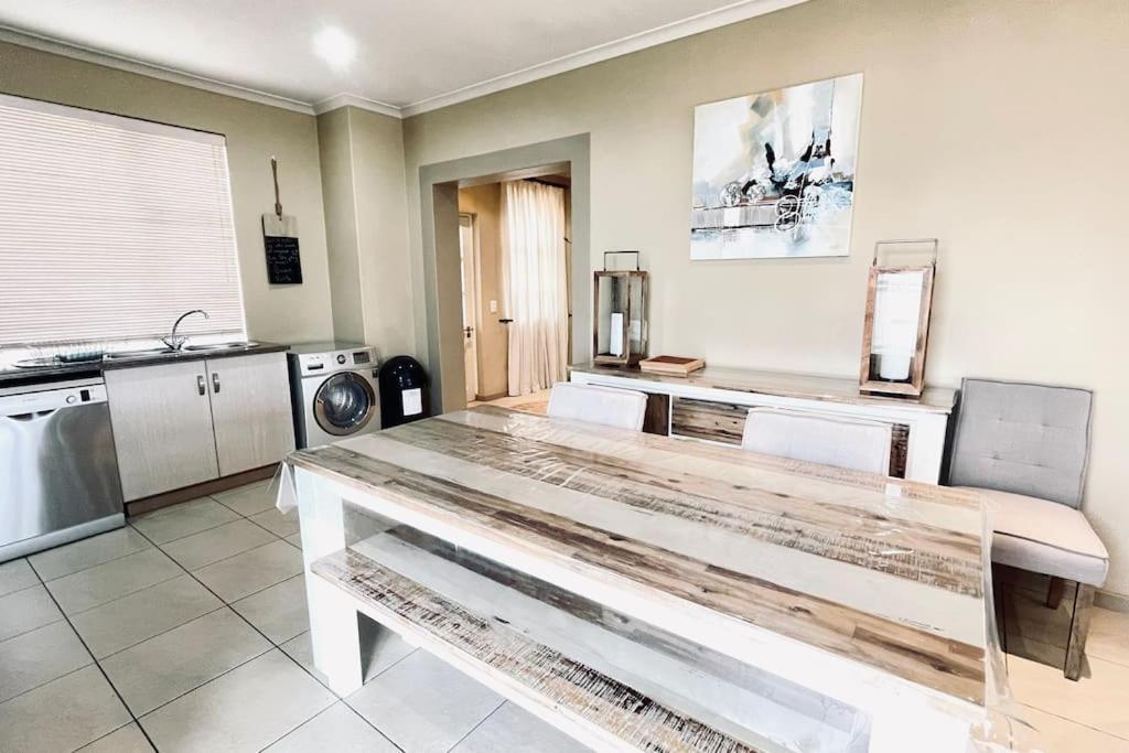 Exquisite Villa At Pinnacle Mossel Bay Bagian luar foto