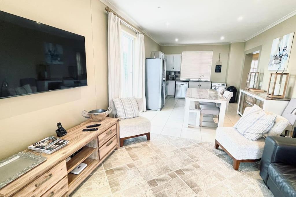 Exquisite Villa At Pinnacle Mossel Bay Bagian luar foto