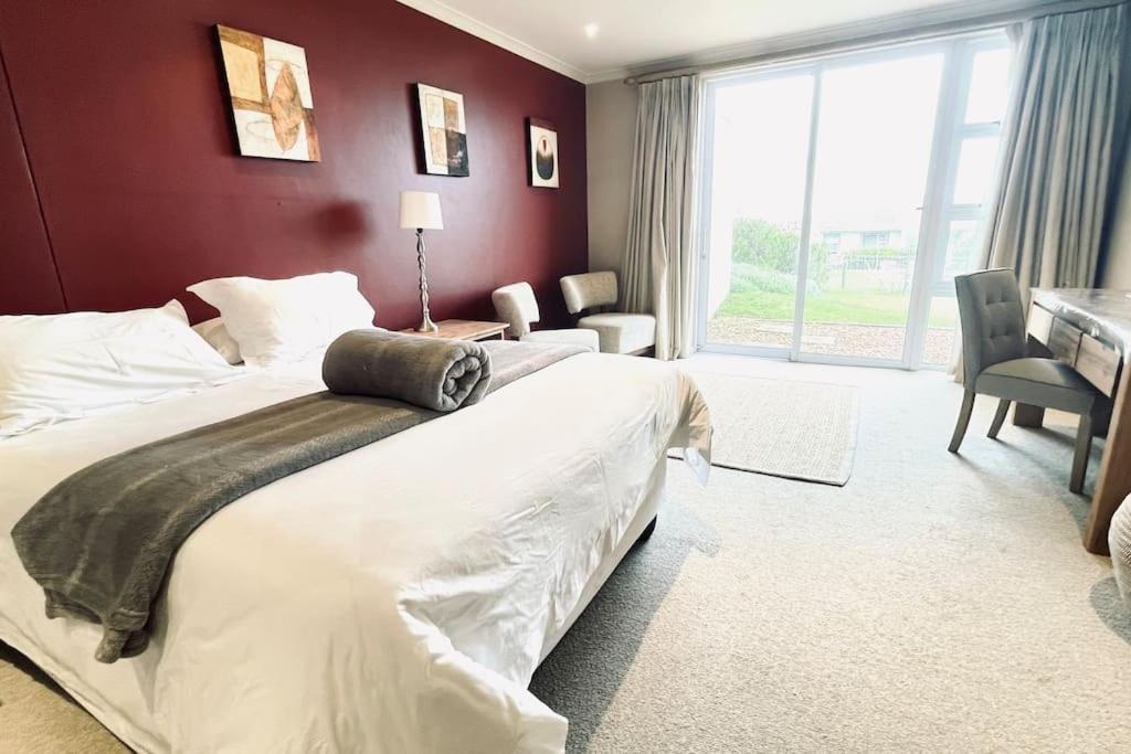 Exquisite Villa At Pinnacle Mossel Bay Bagian luar foto
